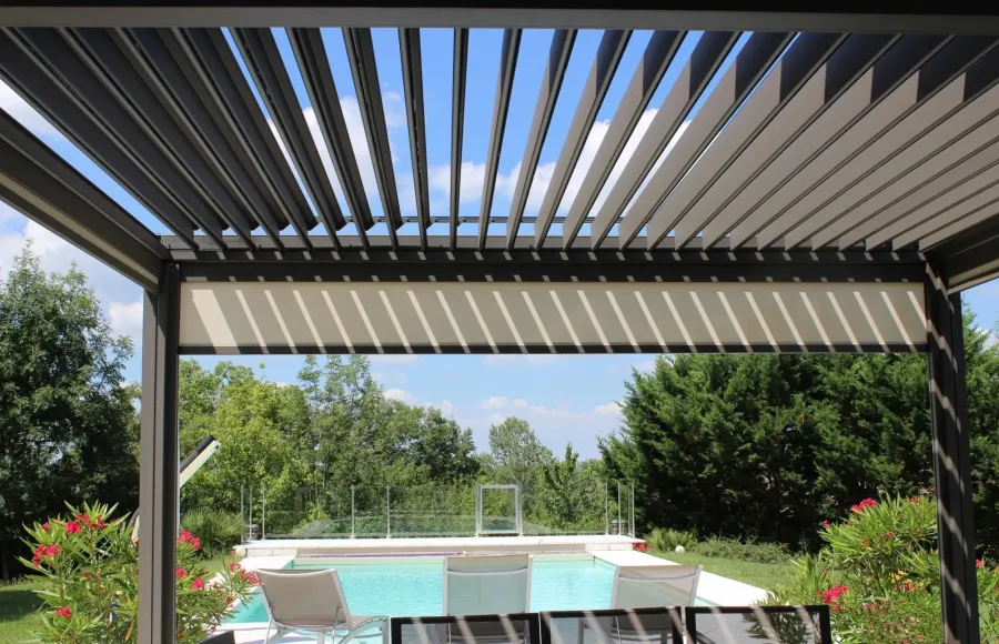 Pergola bioclimatique en aluminium, exemple de réalisation